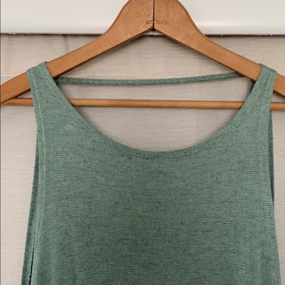 Open back tank - Picture 3 of 3